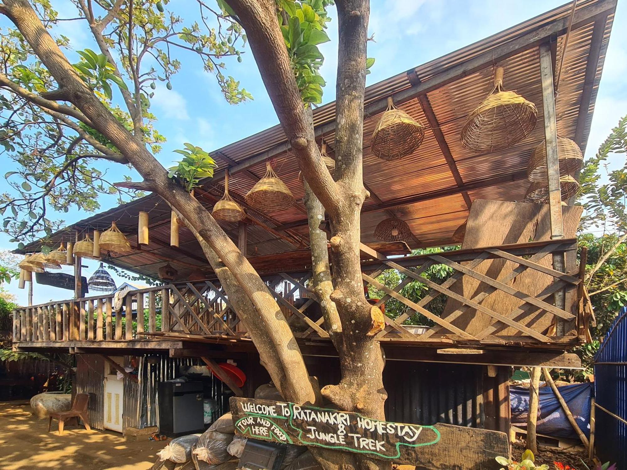 Ratanakiri Homestay & Jungle Trek Banlung Exterior foto